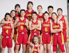 【168sports】中国女篮奥运定妆照出炉！李梦C位，李月汝微笑真美，韩旭很低调