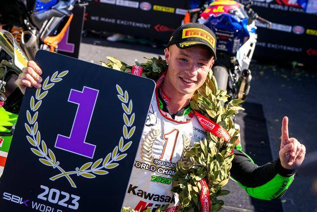 荷兰车手布伊斯夺得 2023 WorldSSP300 世界冠军