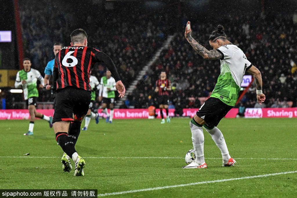 联赛杯-加克波建功努涅斯世界波 利物浦客场2-1晋级八强