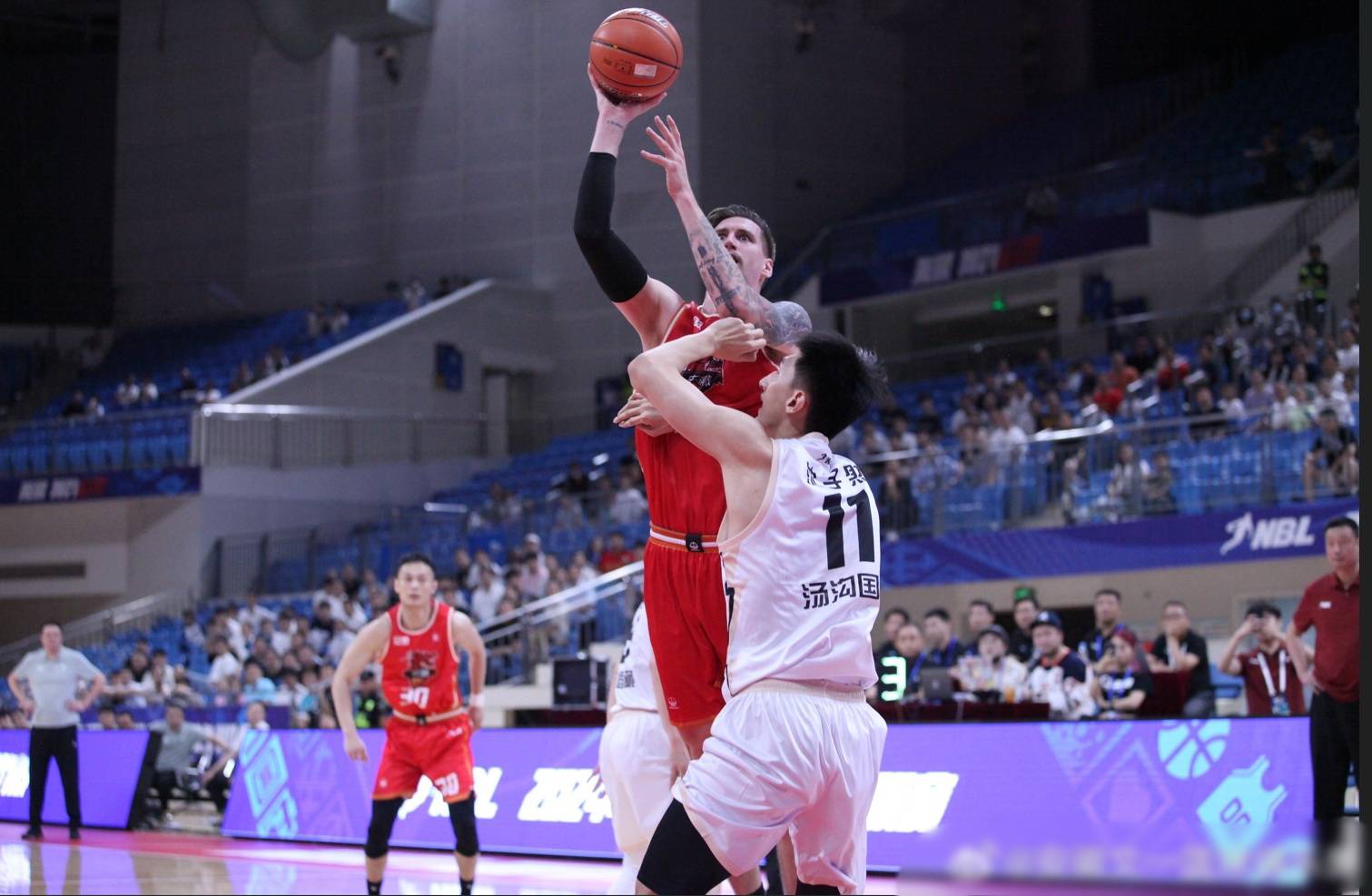 【168sports】NBL积分榜，香港独占榜首，江苏又爆冷战胜安徽，威姆斯带队取胜