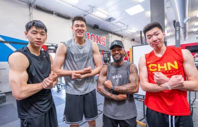 【168sports】拿下NBL大合同！余嘉豪，牛掰！中国男篮首发核心真有能耐……