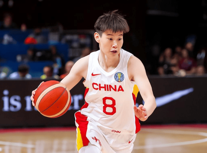 【168sports】泪目！中国女篮两大悍将告别巴黎晒照，陪练到最后，姚明一脸严肃