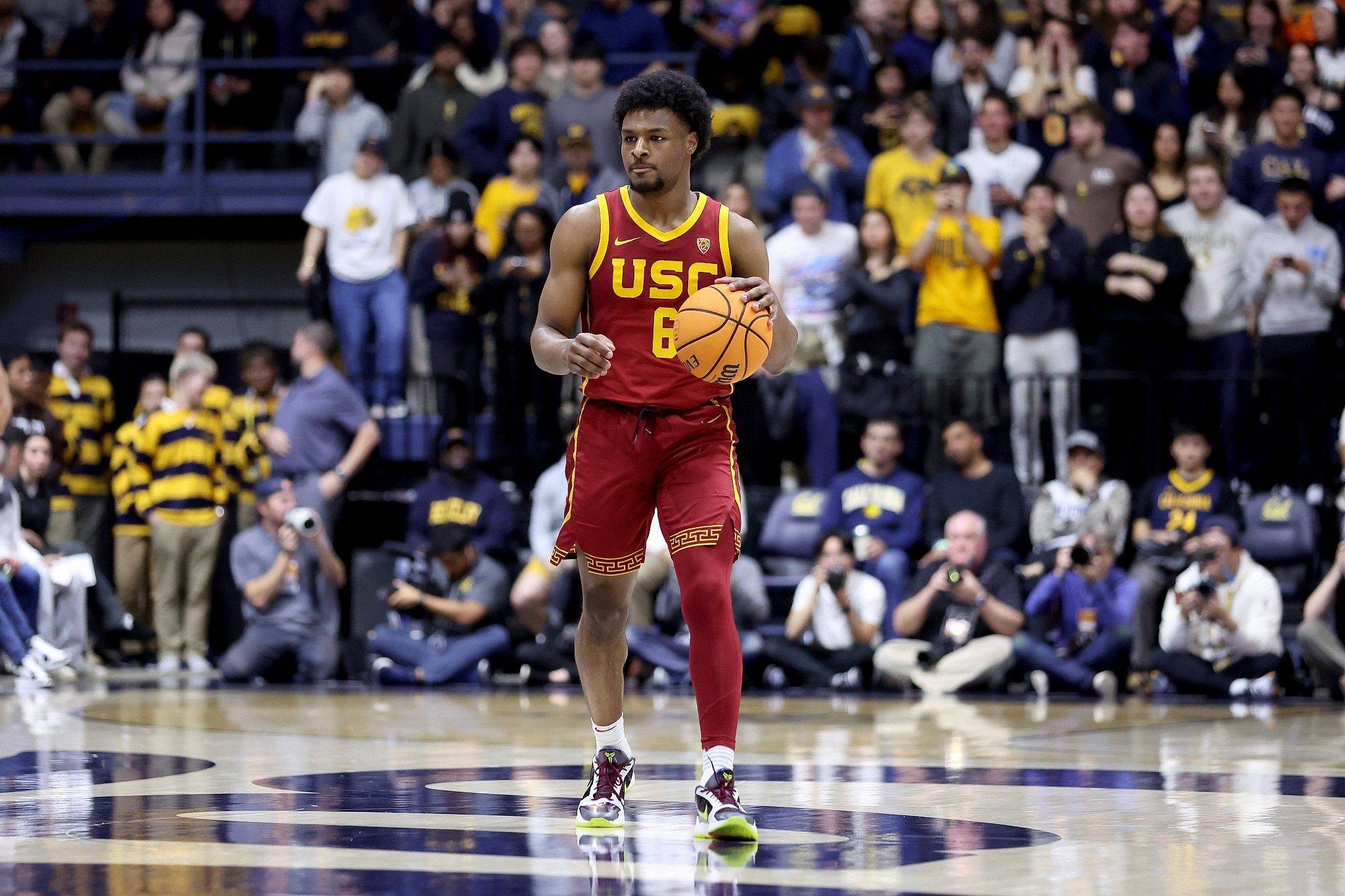 【168sports】詹姆斯有望与儿子布朗尼NBA同台，准参加NBA选秀，心脏康复成焦点