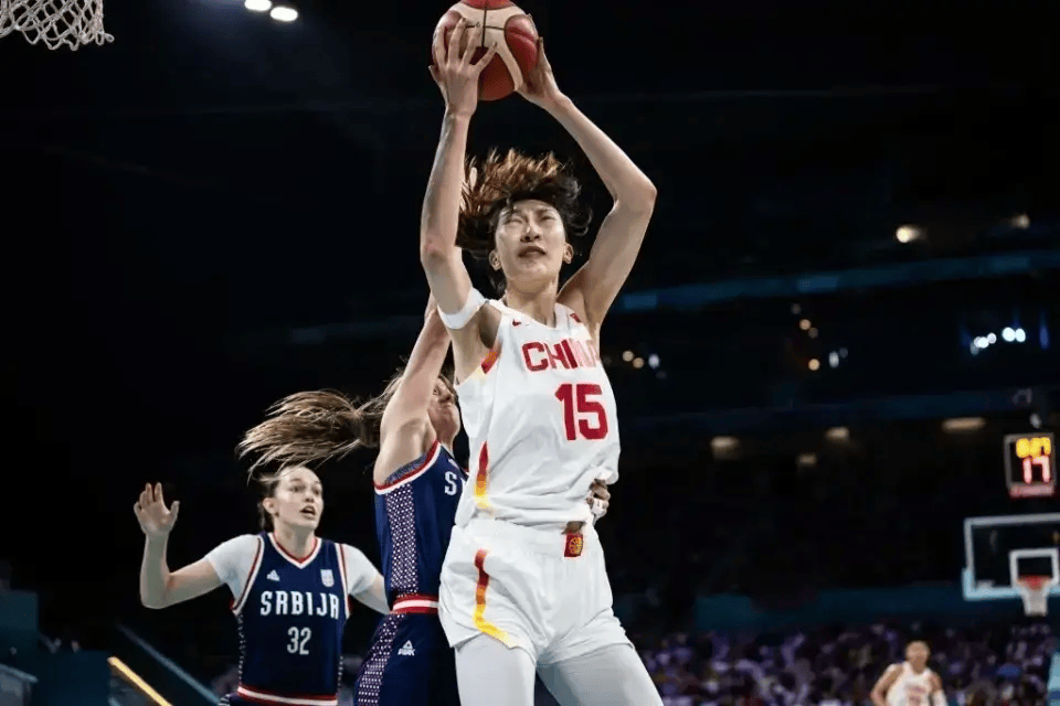 【168sports】女篮第一中锋澄清没伤病！巴黎奥运会为何遭冷藏？矛头直指郑薇