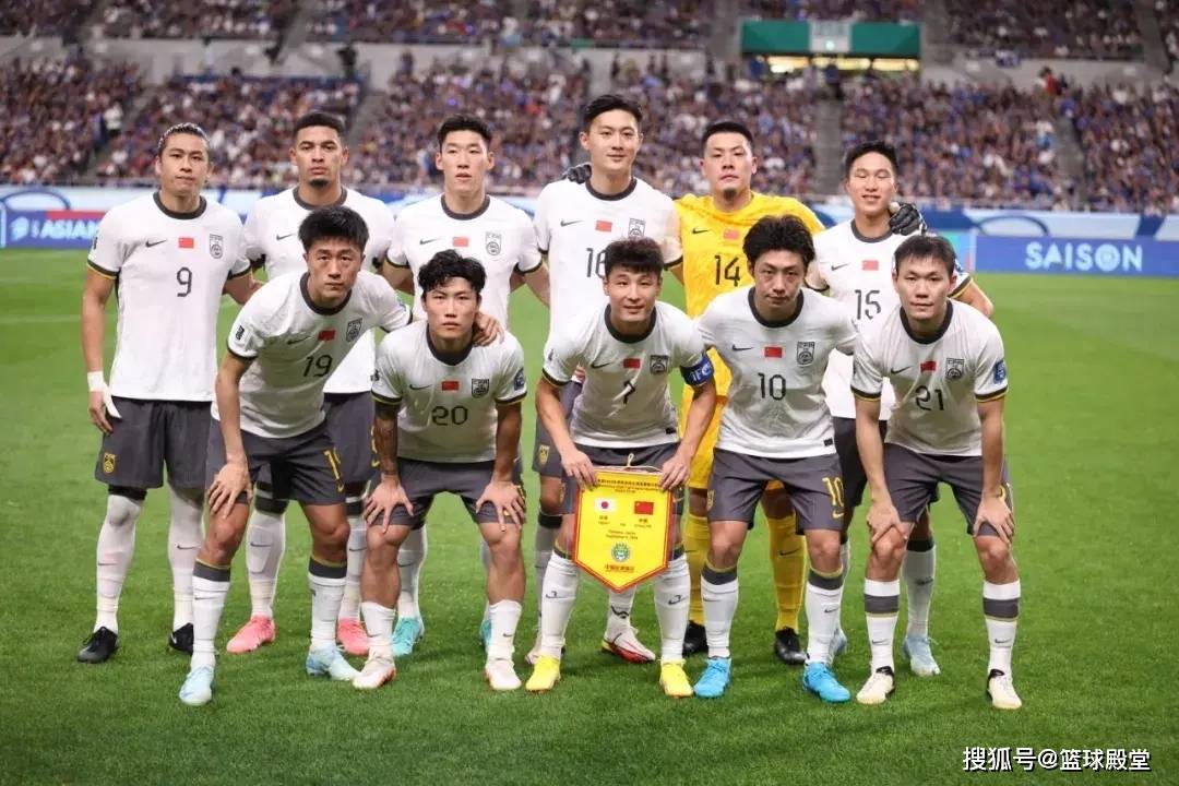 【168sports】日媒晒两队赛前训练，男足全员站原地，并发文嘲讽：是中国队太弱