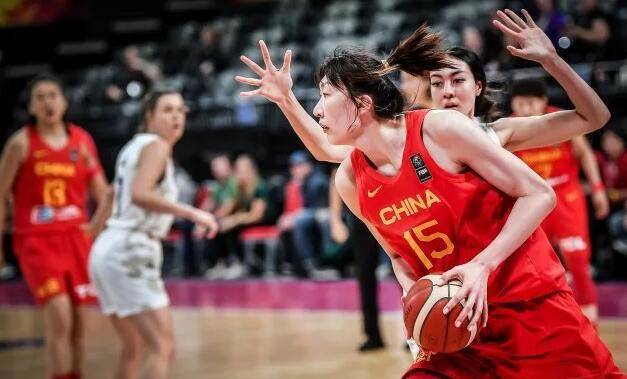 【168sports】女篮或创造历史！郑薇功不可没，2人成为女篮救星